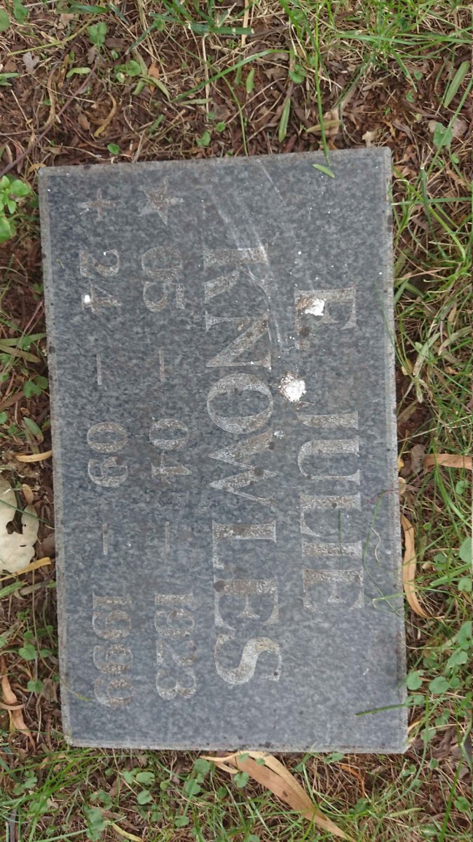 KNOWLES E. Julie 1923-1999