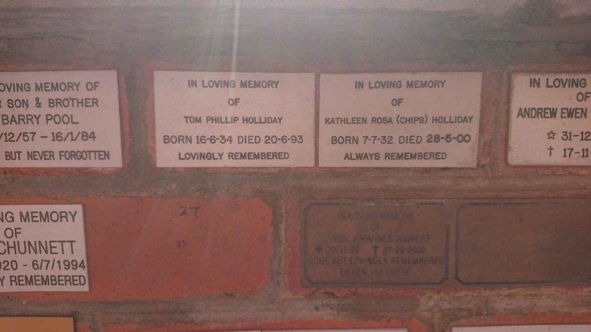 HOLLIDAY Tom Phillip 1934-1993 &amp; Kathleen Rosa 1932-2000