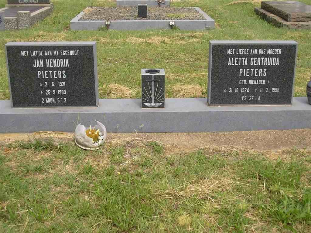 PIETERS Jan Hendrik 1921-1989 &amp; Aletta Gertuida NIENABER 1924-1998