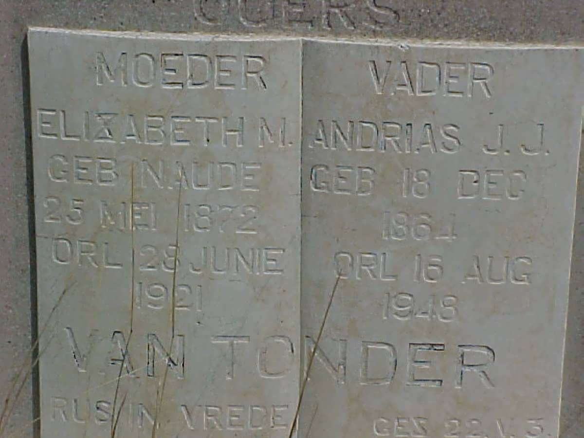 TONDER Andrias J.J., van 1864-1948 &amp; Elizabeth M. NAUDE 1872-1921