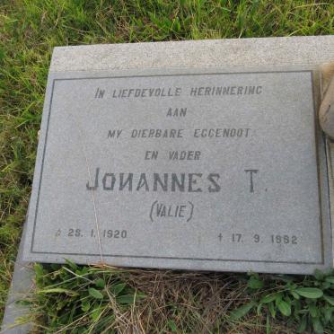 ZYL Johannes T., van 1920-1982 & Anna M. STEYN 1925- _2
