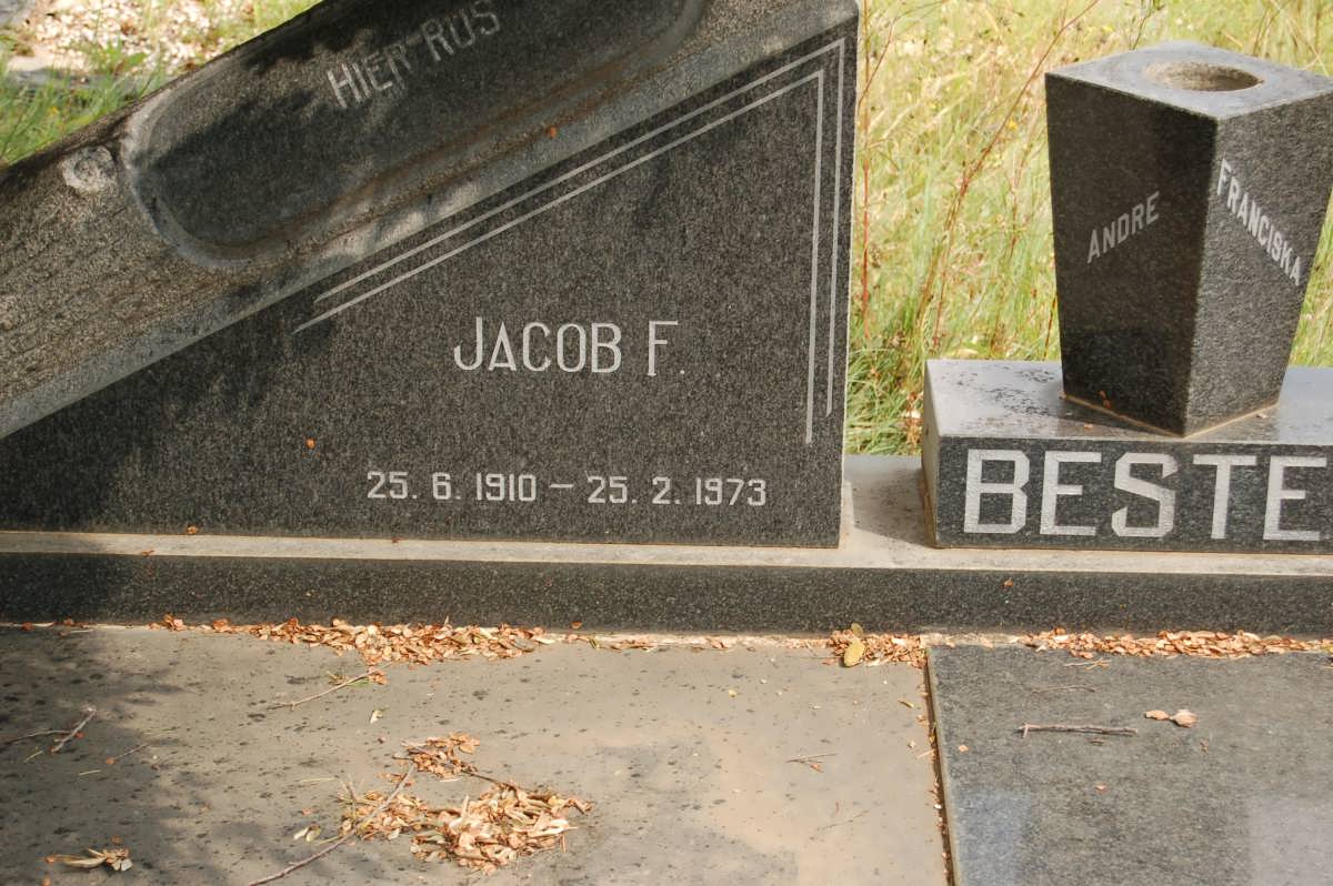 BESTER F. 1910-1973 &amp; Martha R. 1911- 