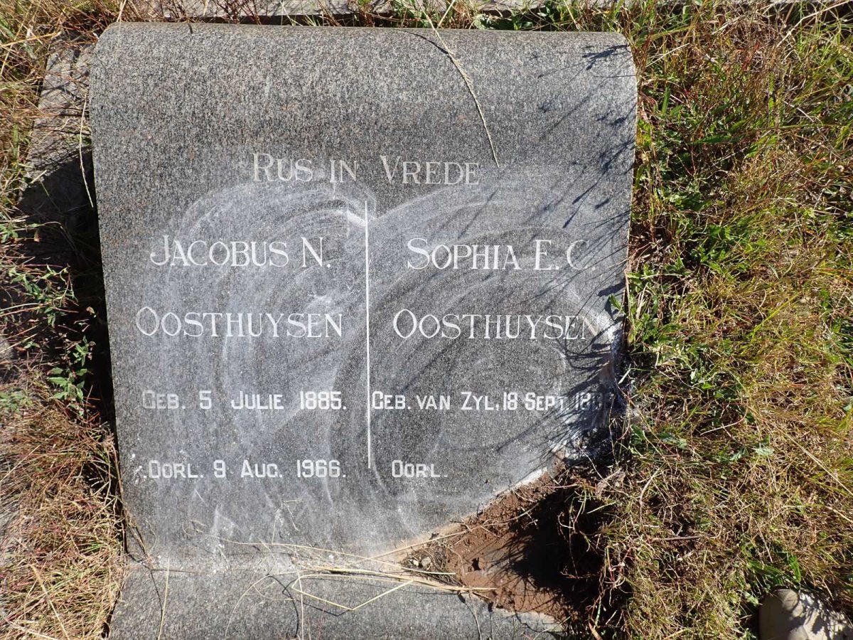 OOSTHUYSEN Jacobus N. 1885-1966 &amp; Sophia E.C. van ZYL 1889