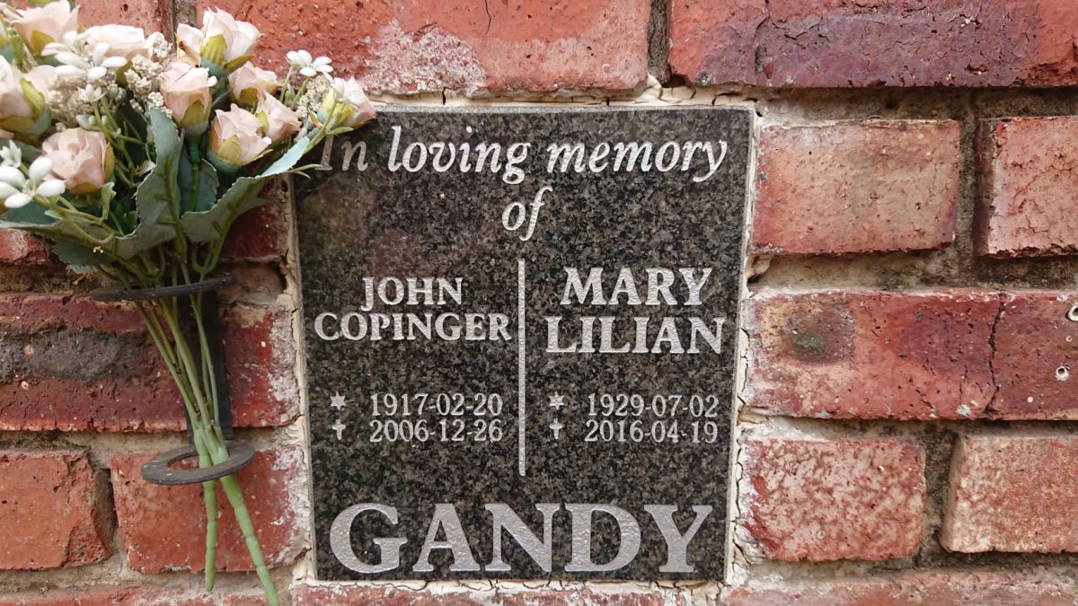 GANDY John Copinger 1917-2006 & Mary Lilian 1929-2016