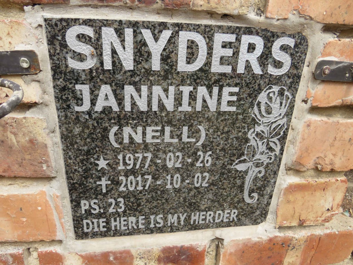 SNYDERS Jannine nee NELL 1977-2017