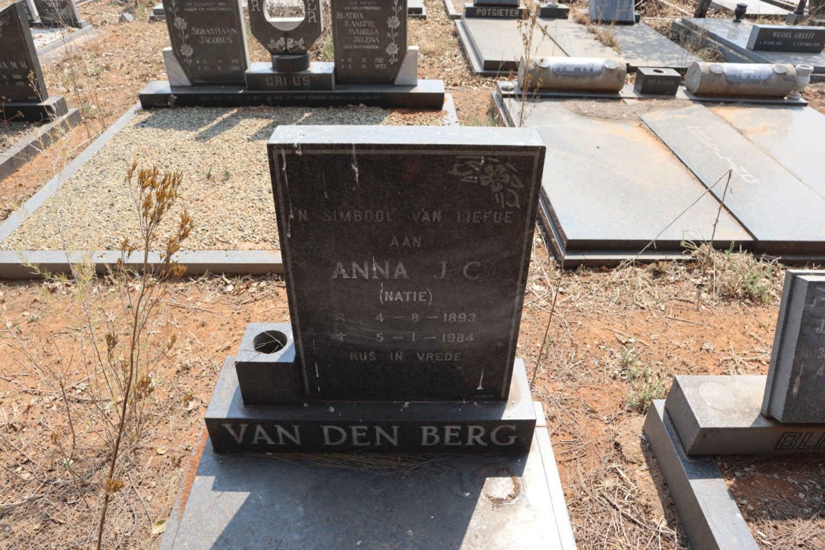 BERG Anna J.C., van den 1893-1984