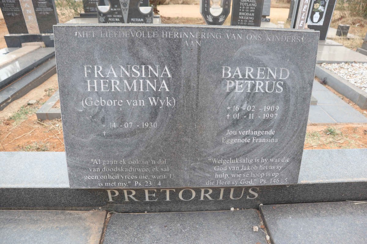 PRETORIUS Barend Petrus 1909-1997 & Fransina Hermina VAN WYK 1930-