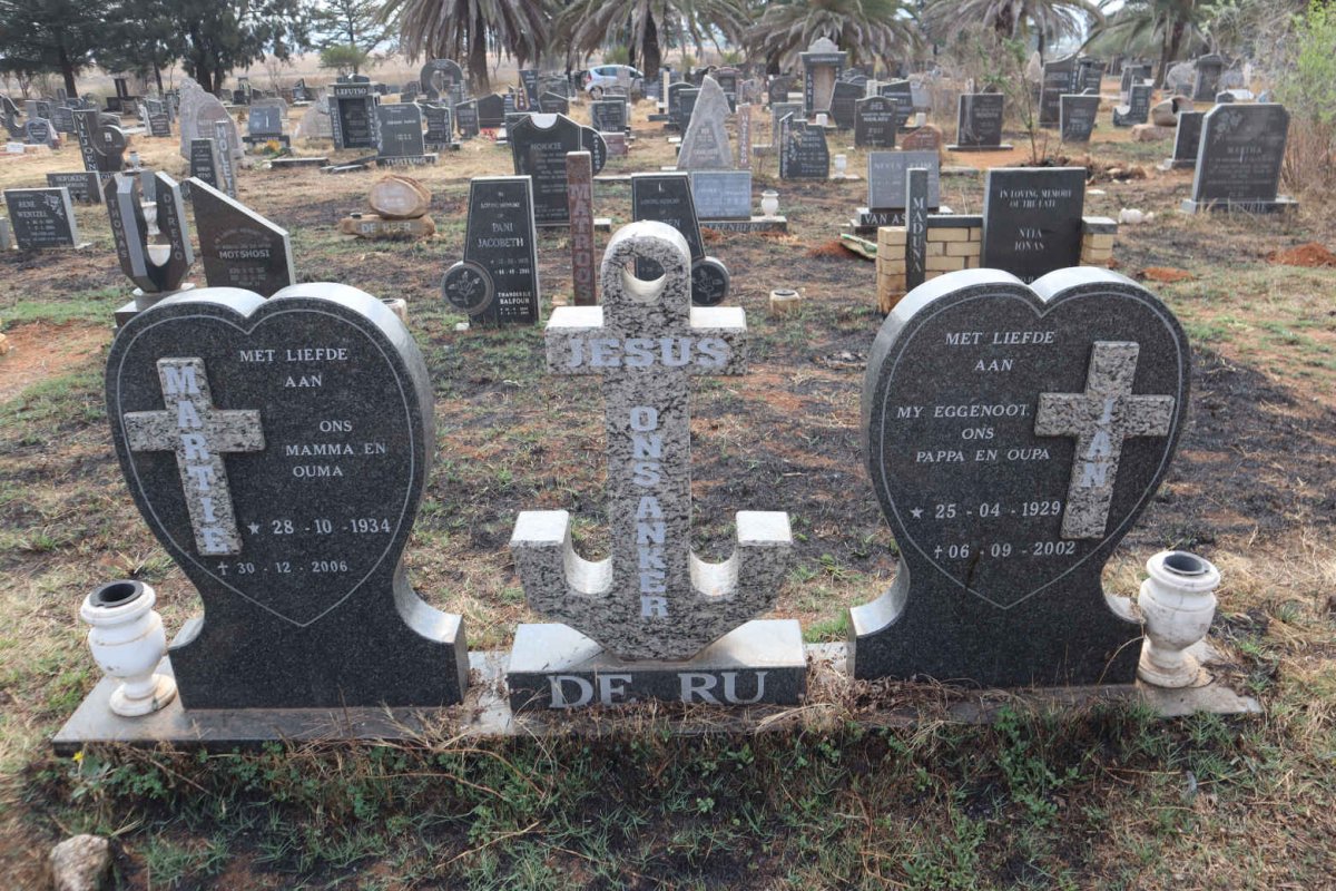 RU Ian, de 1929-2002 & Martie 1934-2006