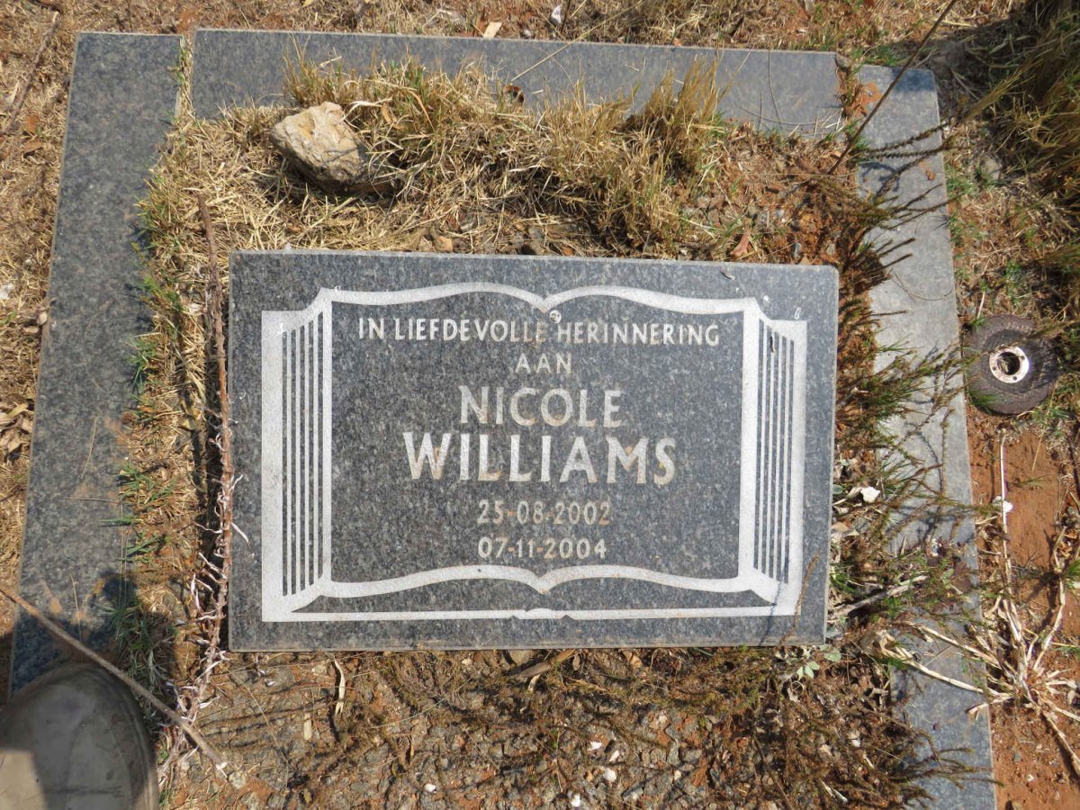 WILLIAMS Nicole 2003-2004
