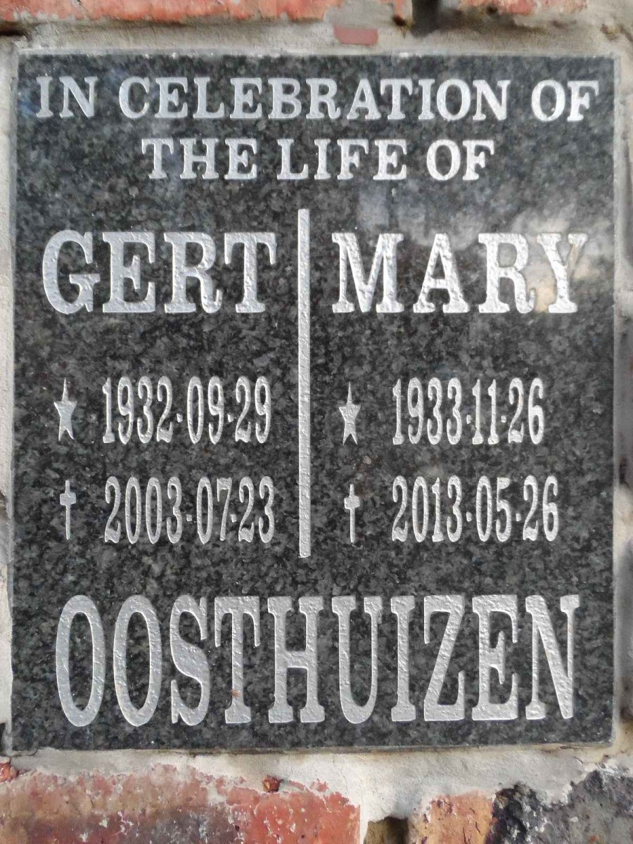 OOSTHUIZEN Gert 1932-2003 &amp; Mary 1933-2013