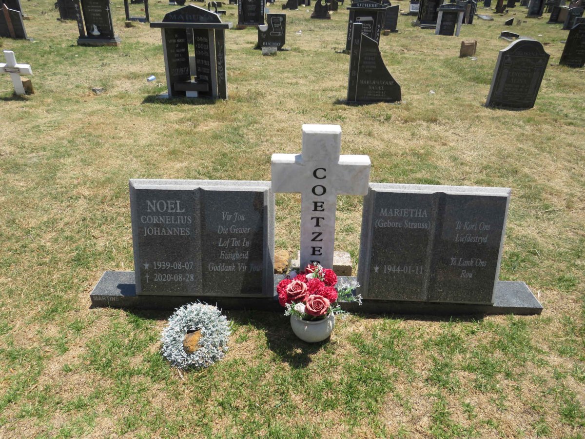 COETZER Noel Cornelius Johannes 1939-2020 & Marietha STRAUSS 1944- 