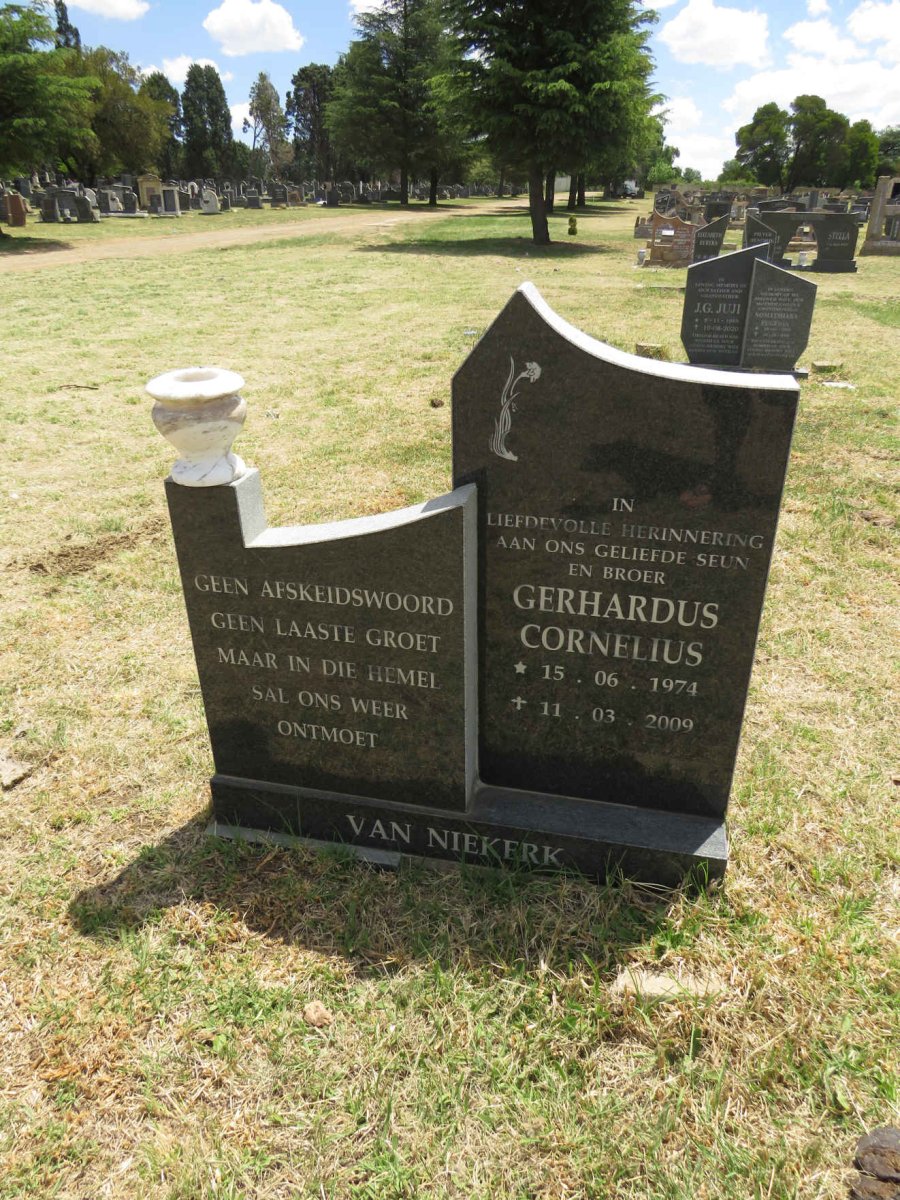 NIEKERK Gerhardus Cornelius, van 1974-2009
