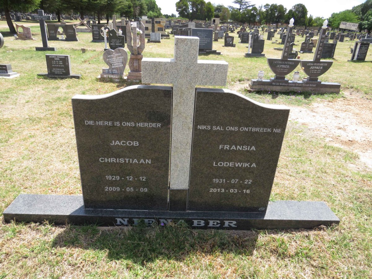 NIENABER Jacob Christiaan 1929-2009 & Fransia Lodewika 1931-2013
