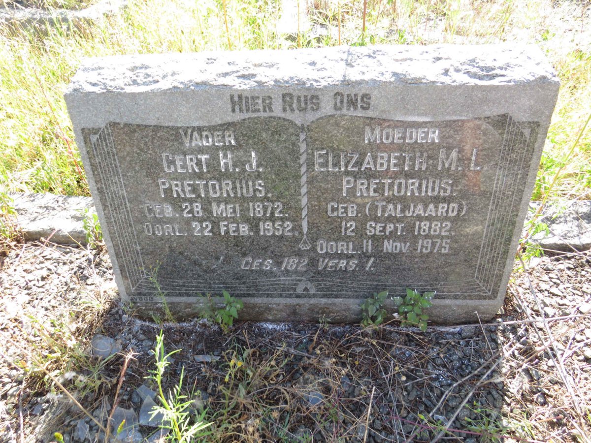 PRETORIUS Gert H.J. 1872-1952 & Elizabeth M.L. TALJAARD 1882-1975