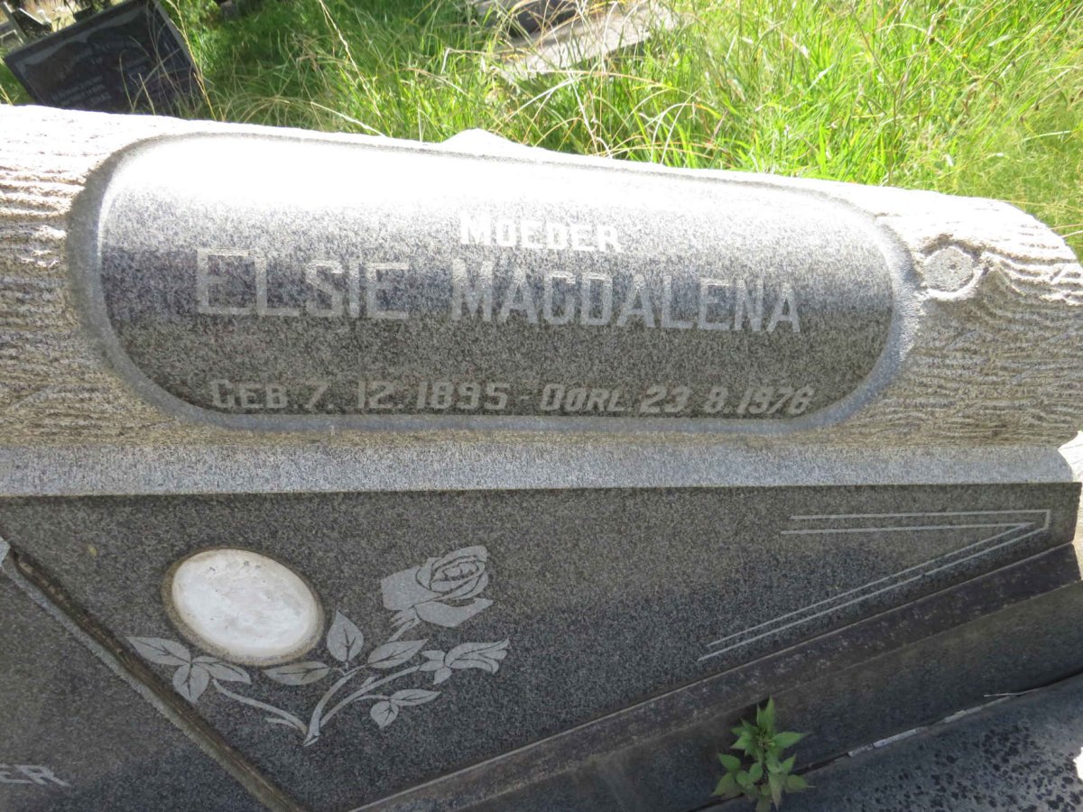 UITENWEERDE Hendrik Lourens 1892-1967 & Elsie Magdalena 1895-1976 _3 