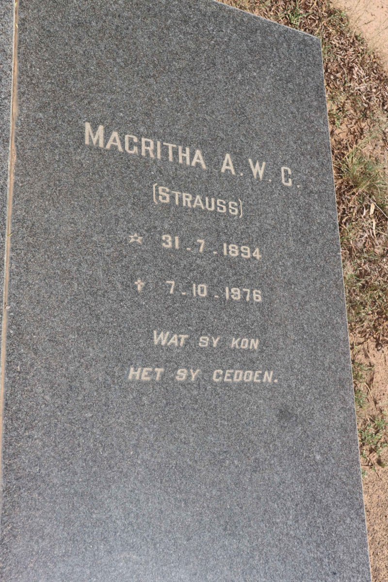 ? Abraham C.C. 1890-1977 &amp; Magritha A.W.C. STRAUSS 1894-1976
