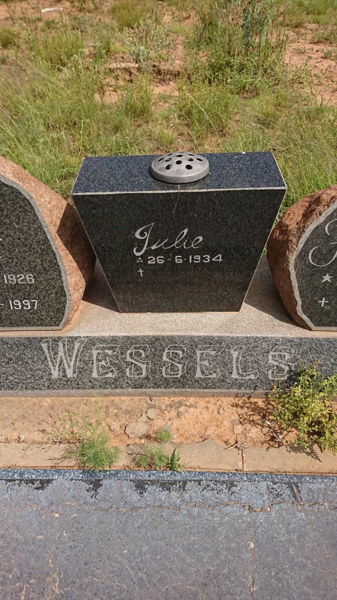 WESSELS Piet 1926-1997 &amp; Hettie 1927-1989 :: WESSELS Julie 1934-